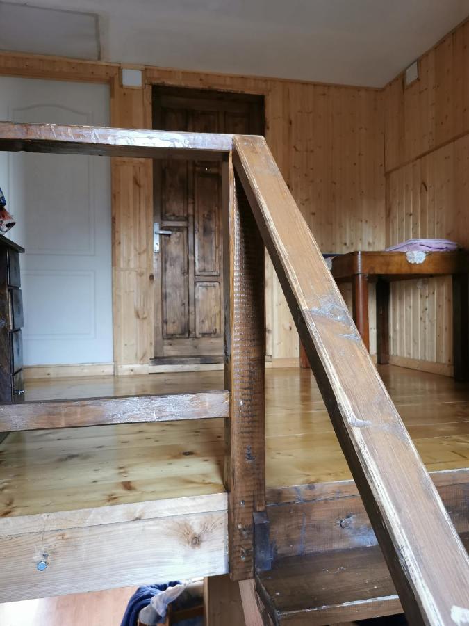Вілла The Wooden House Moldovenesti Екстер'єр фото