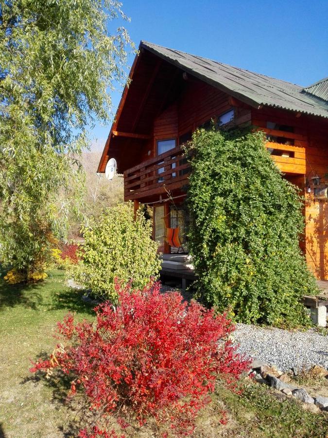 Вілла The Wooden House Moldovenesti Екстер'єр фото